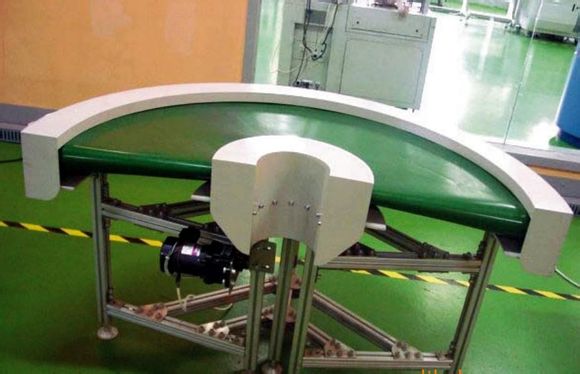 皮帶輸送機(jī)張緊裝置的作用及發(fā)展現(xiàn)狀