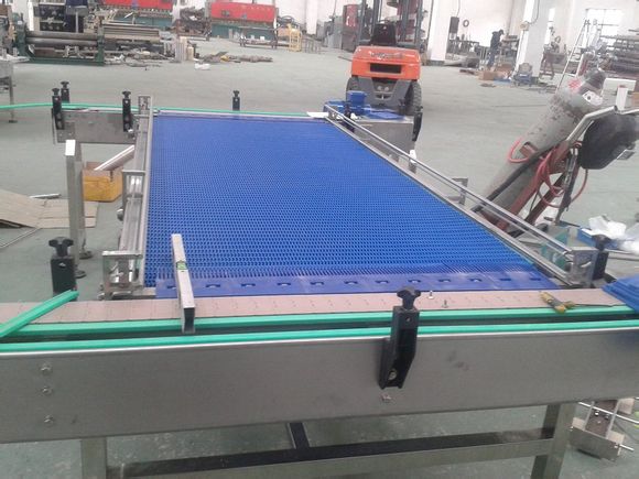 網(wǎng)帶輸送機(jī)