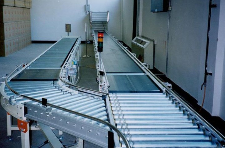 物料輸送機(jī)的技術(shù)領(lǐng)域的差異