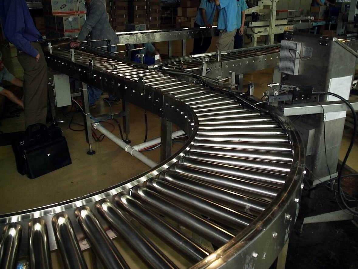 不銹鋼滾筒輸送機可以根據承載力進行選擇