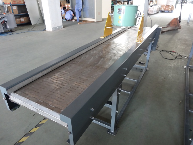 不銹鋼網(wǎng)帶輸送機(jī)的改進(jìn)與應(yīng)用優(yōu)勢(shì)