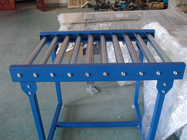 無動(dòng)力滾筒輸送機(jī)的設(shè)計(jì)需注重用戶體驗(yàn)