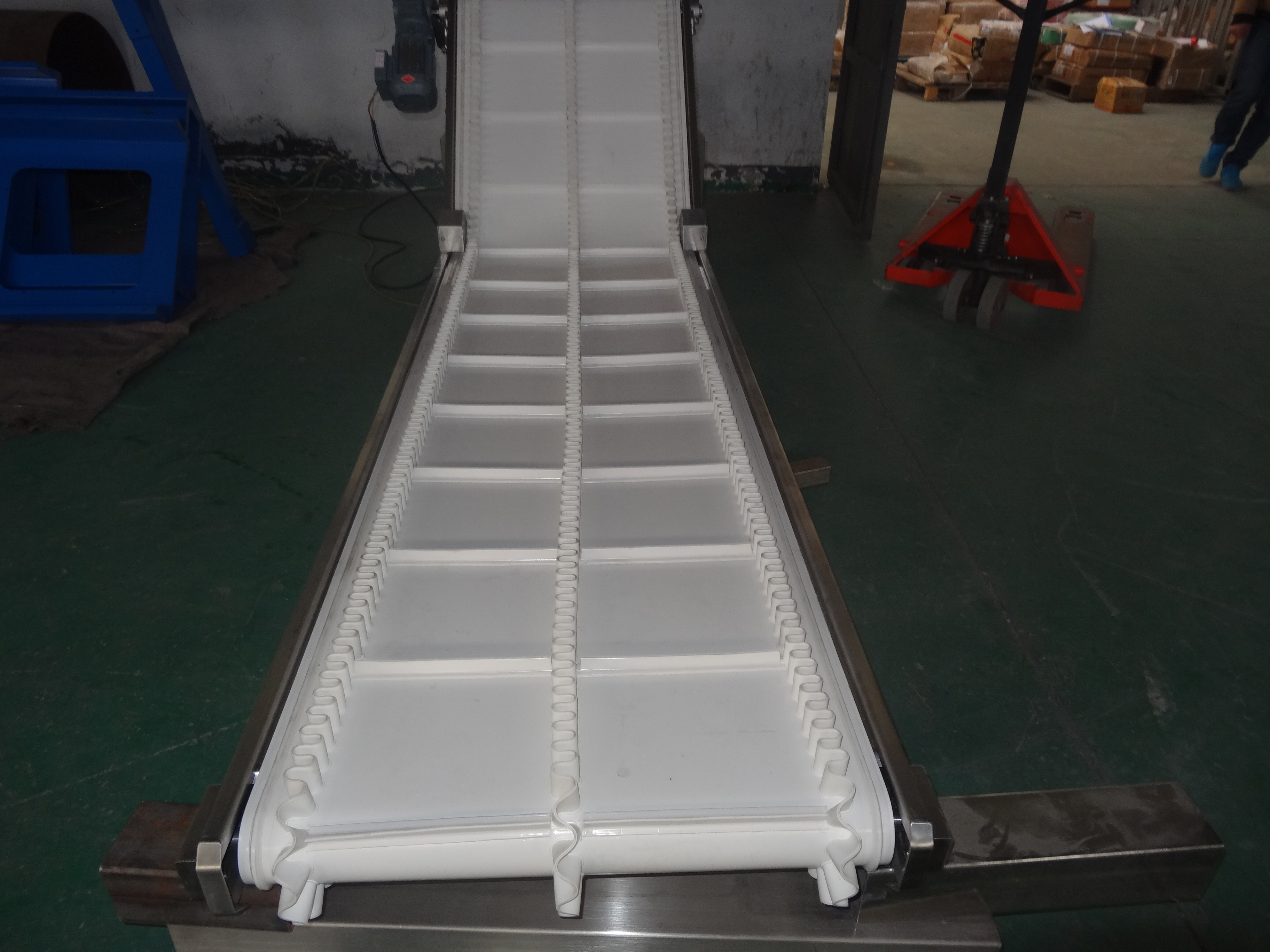 托輥在帶式輸送機的應(yīng)用及特性